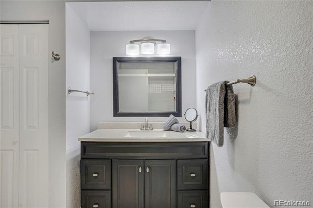 4305 W 118th Place