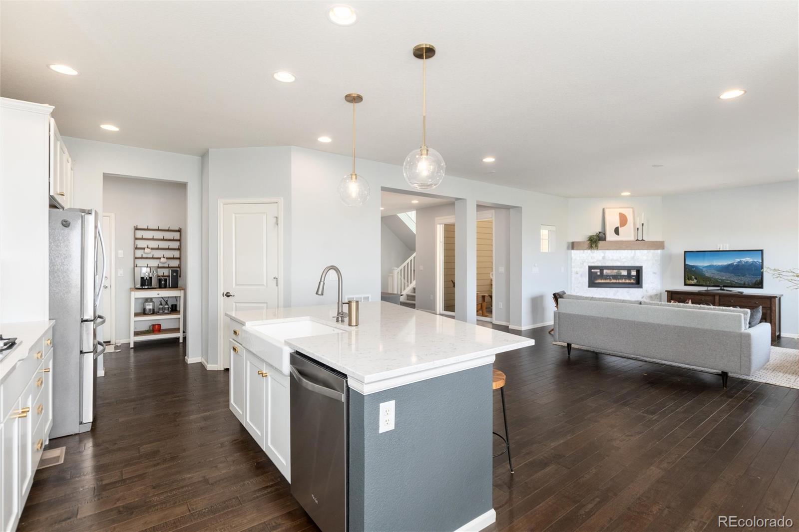 2335 Prospect Lane