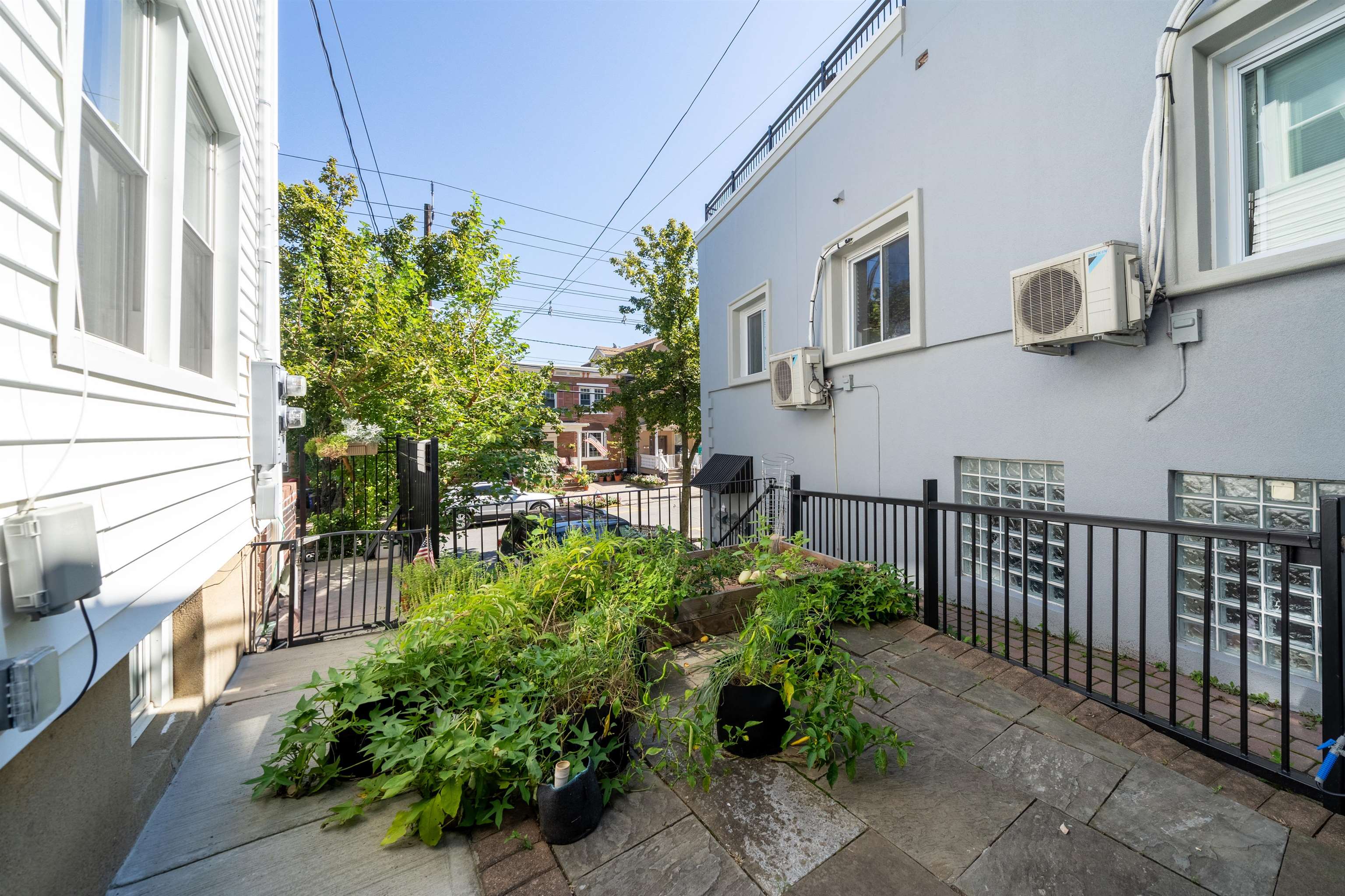 358-360 UNDERCLIFF AVE