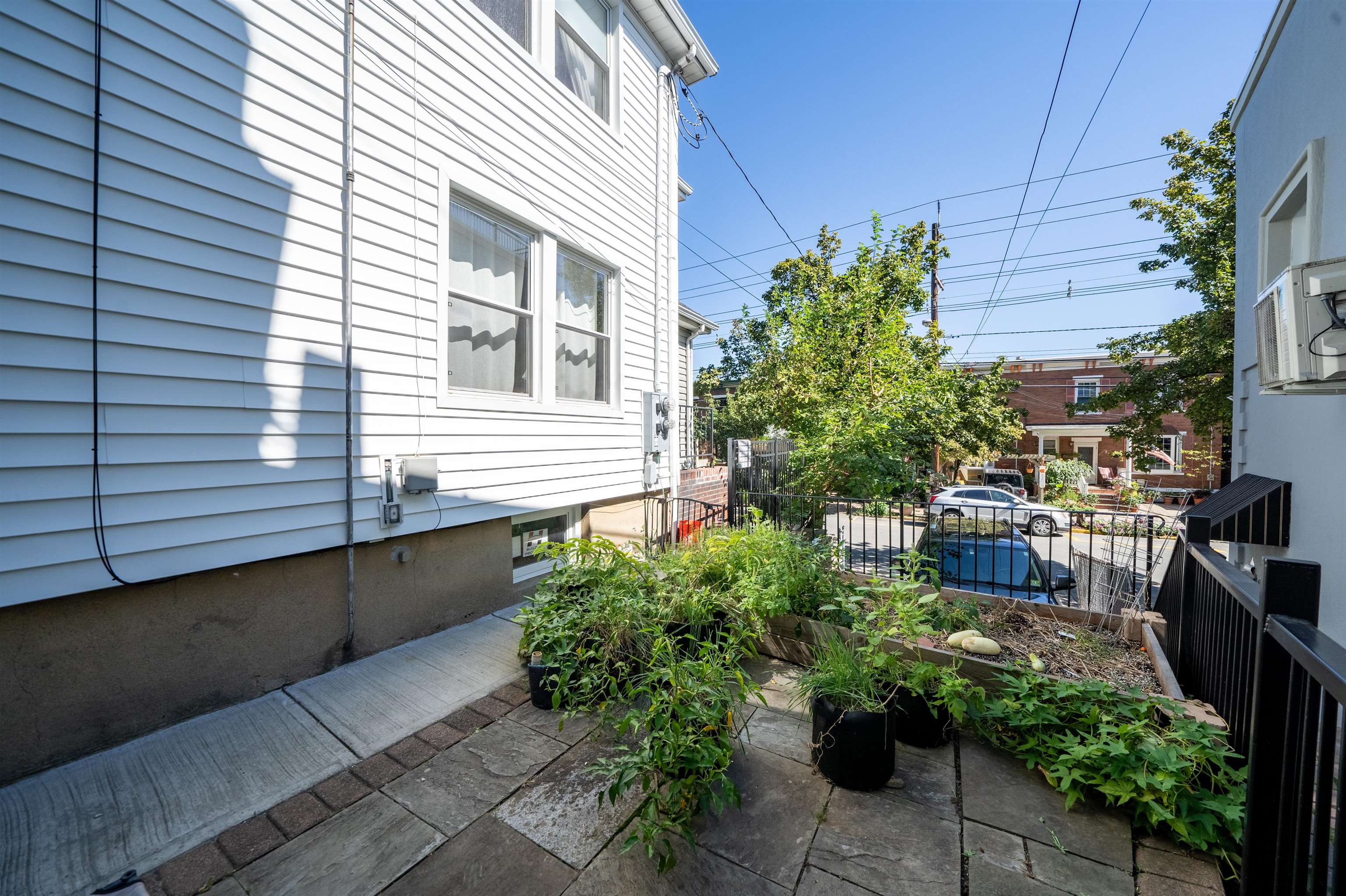 358-360 UNDERCLIFF AVE