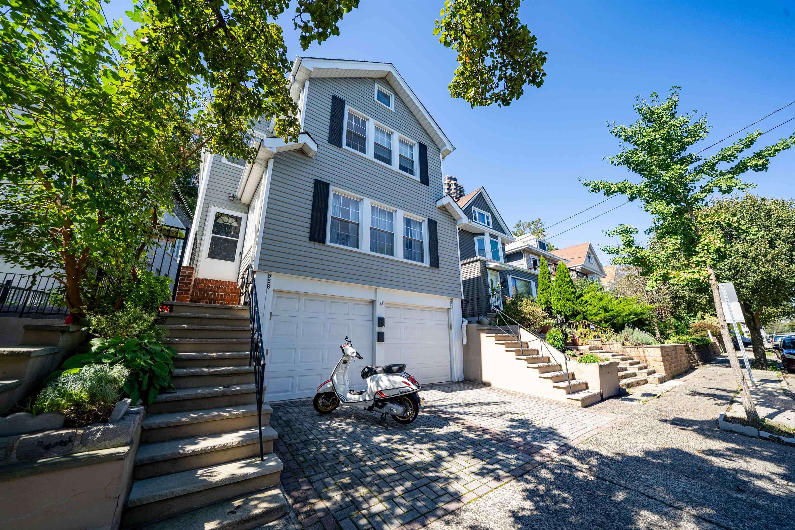 358-360 UNDERCLIFF AVE