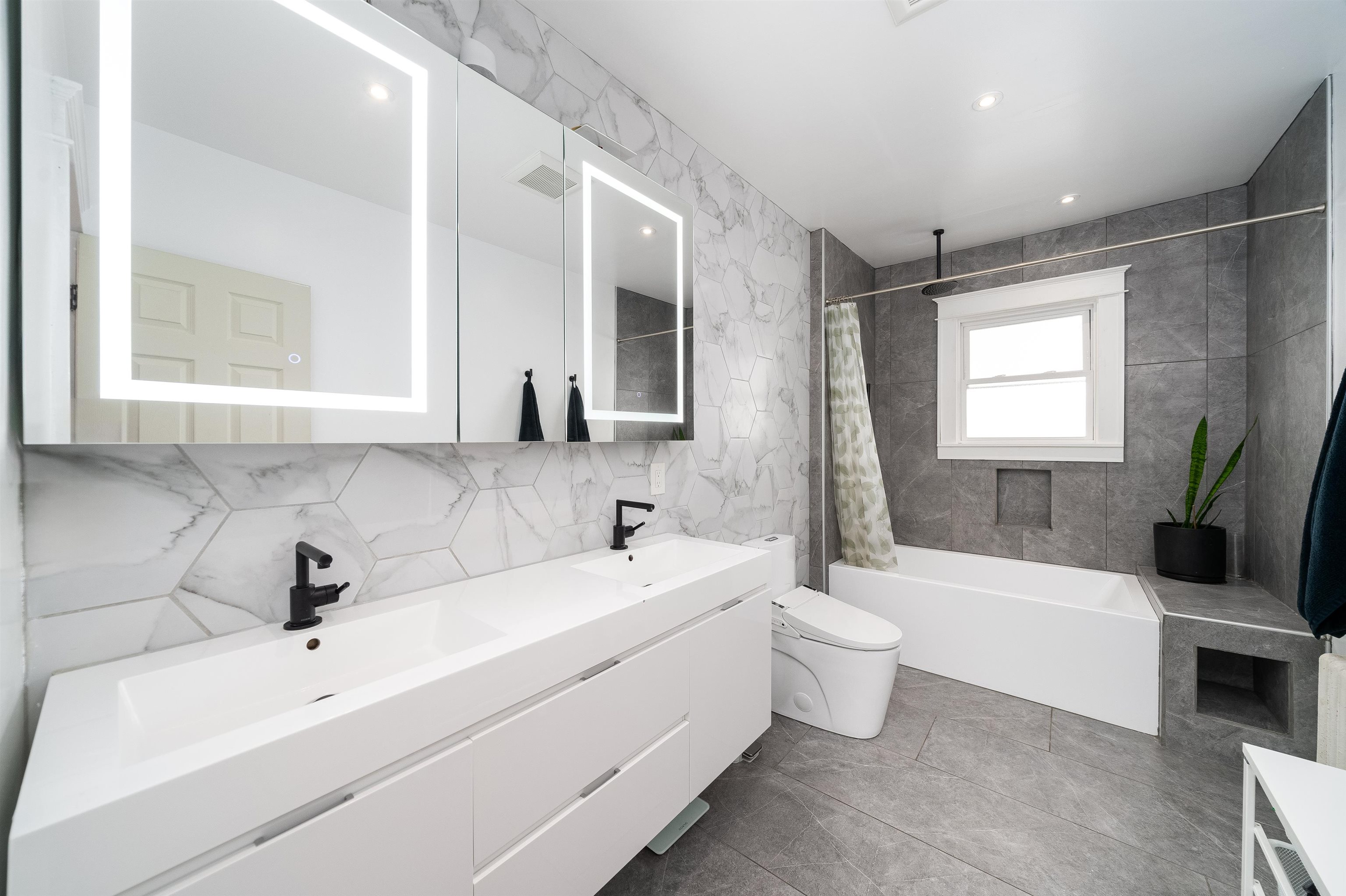 358-360 UNDERCLIFF AVE