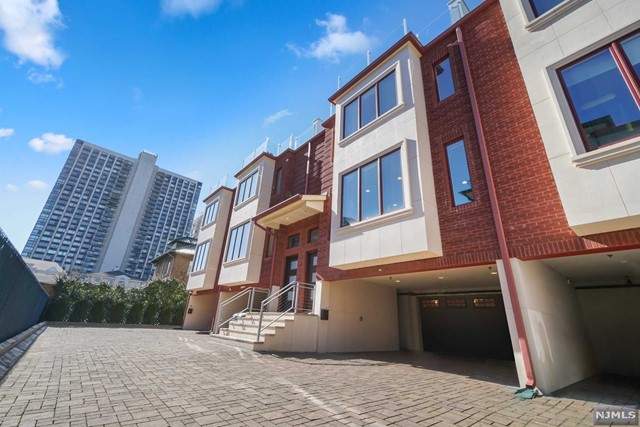 150 Cedar Street C