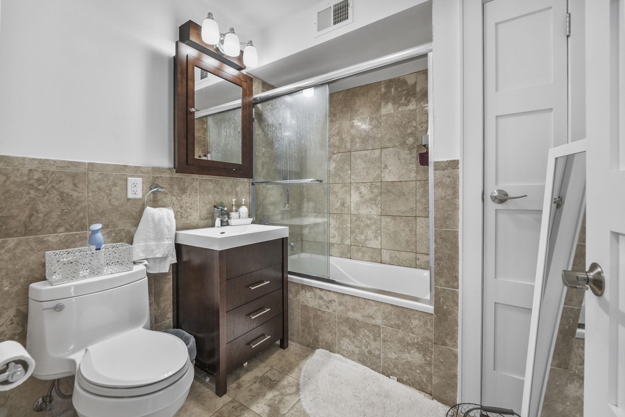 8917 RIVER RD Unit: 1