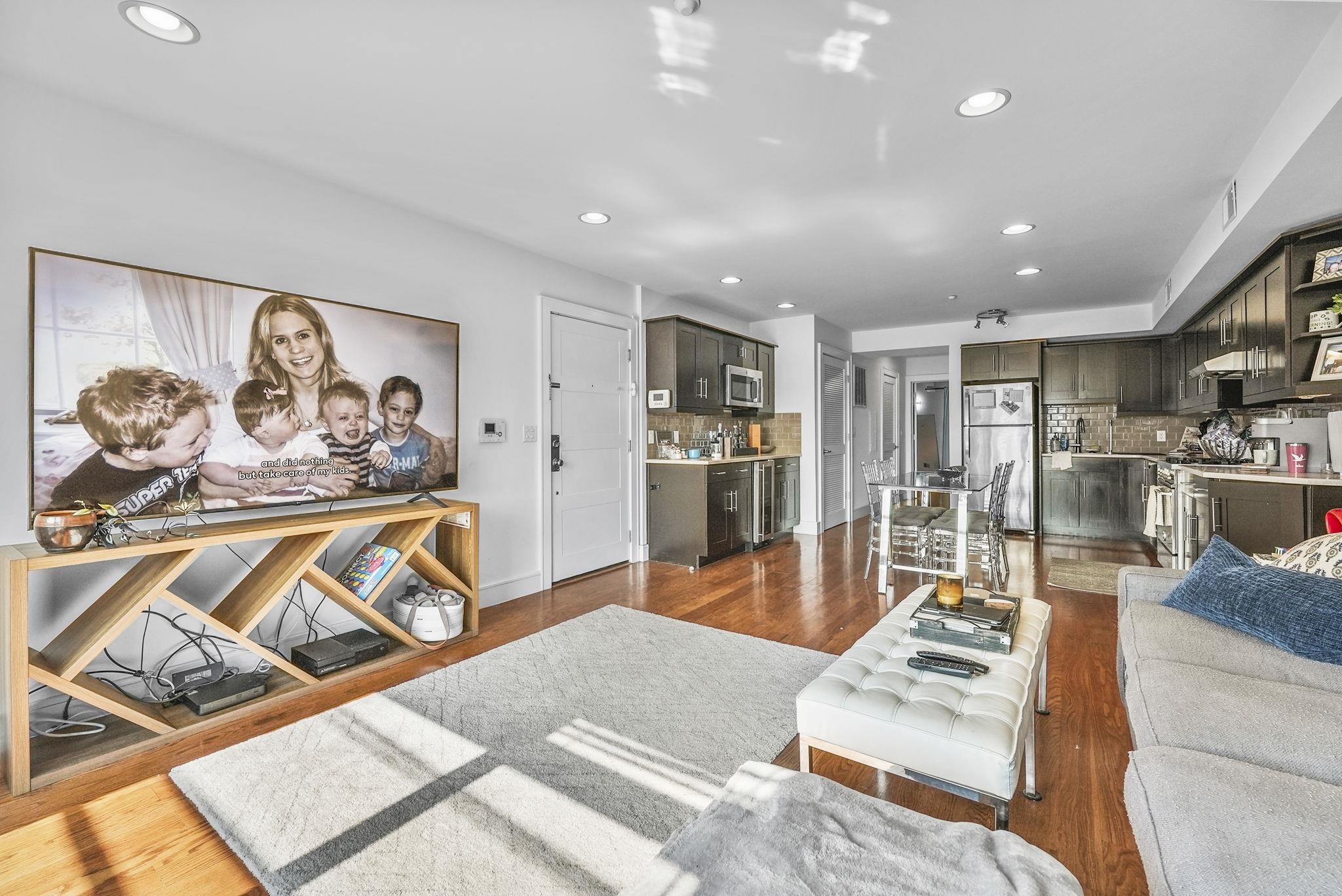 8917 RIVER RD Unit: 1