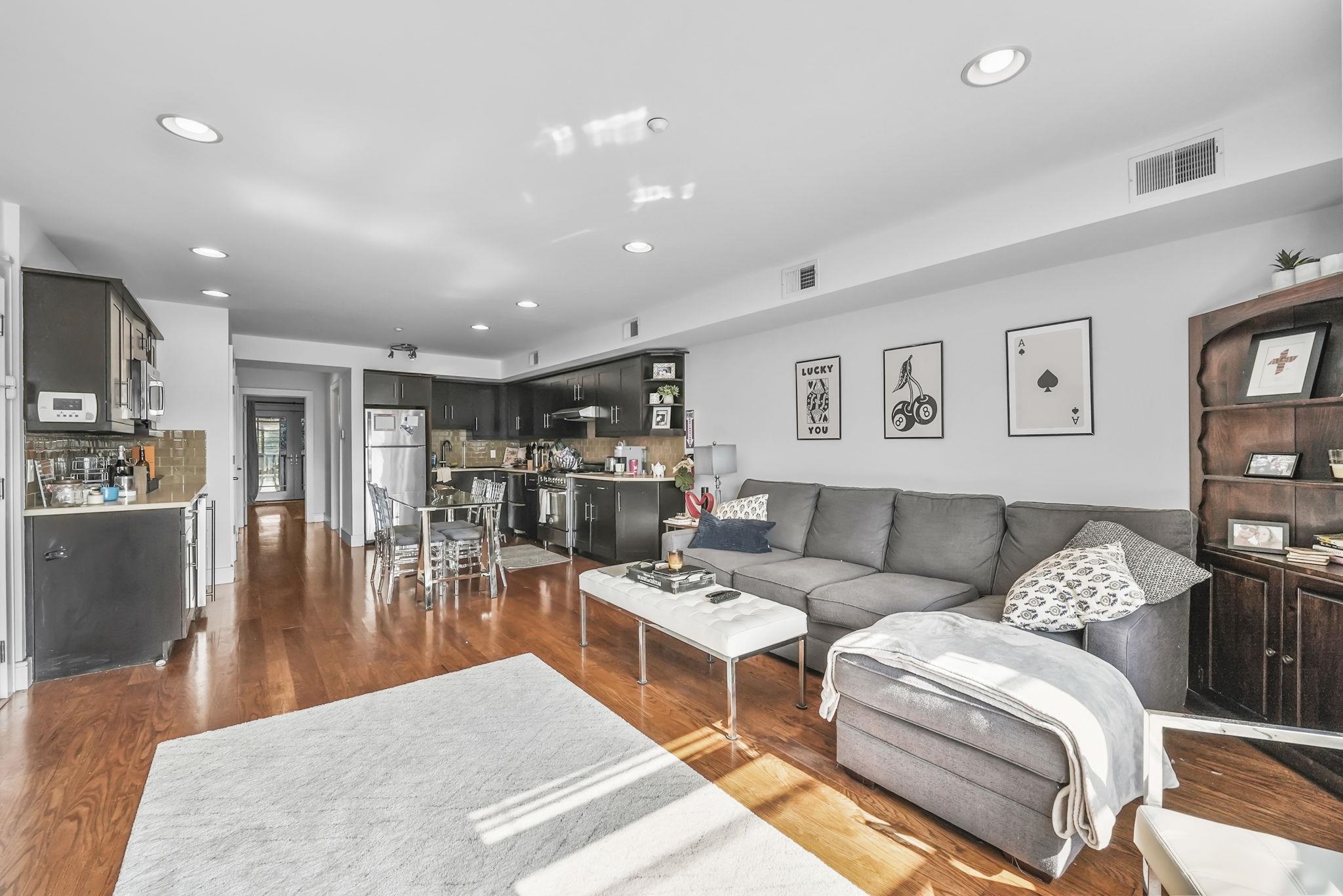8917 RIVER RD Unit: 1