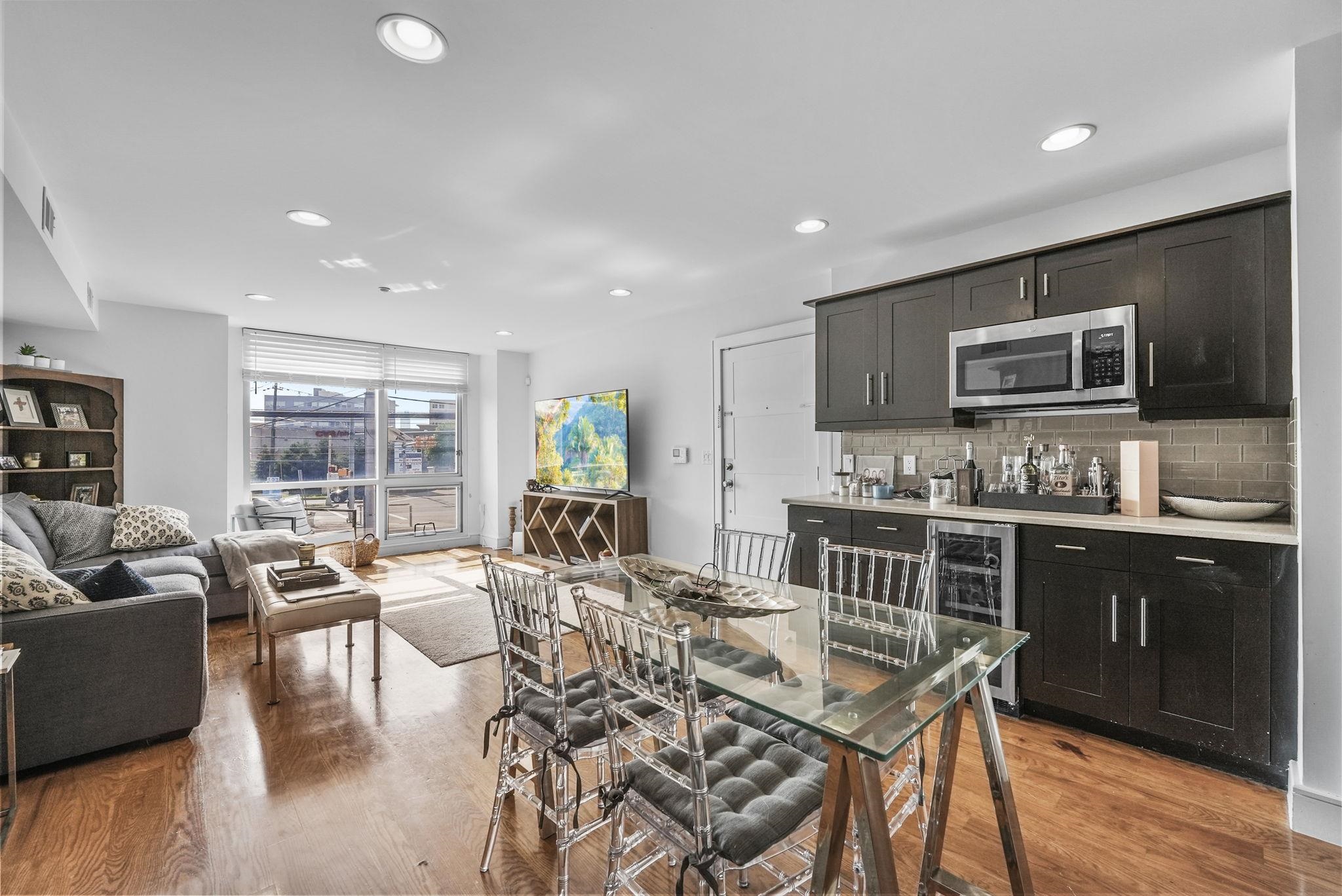 8917 RIVER RD Unit: 1