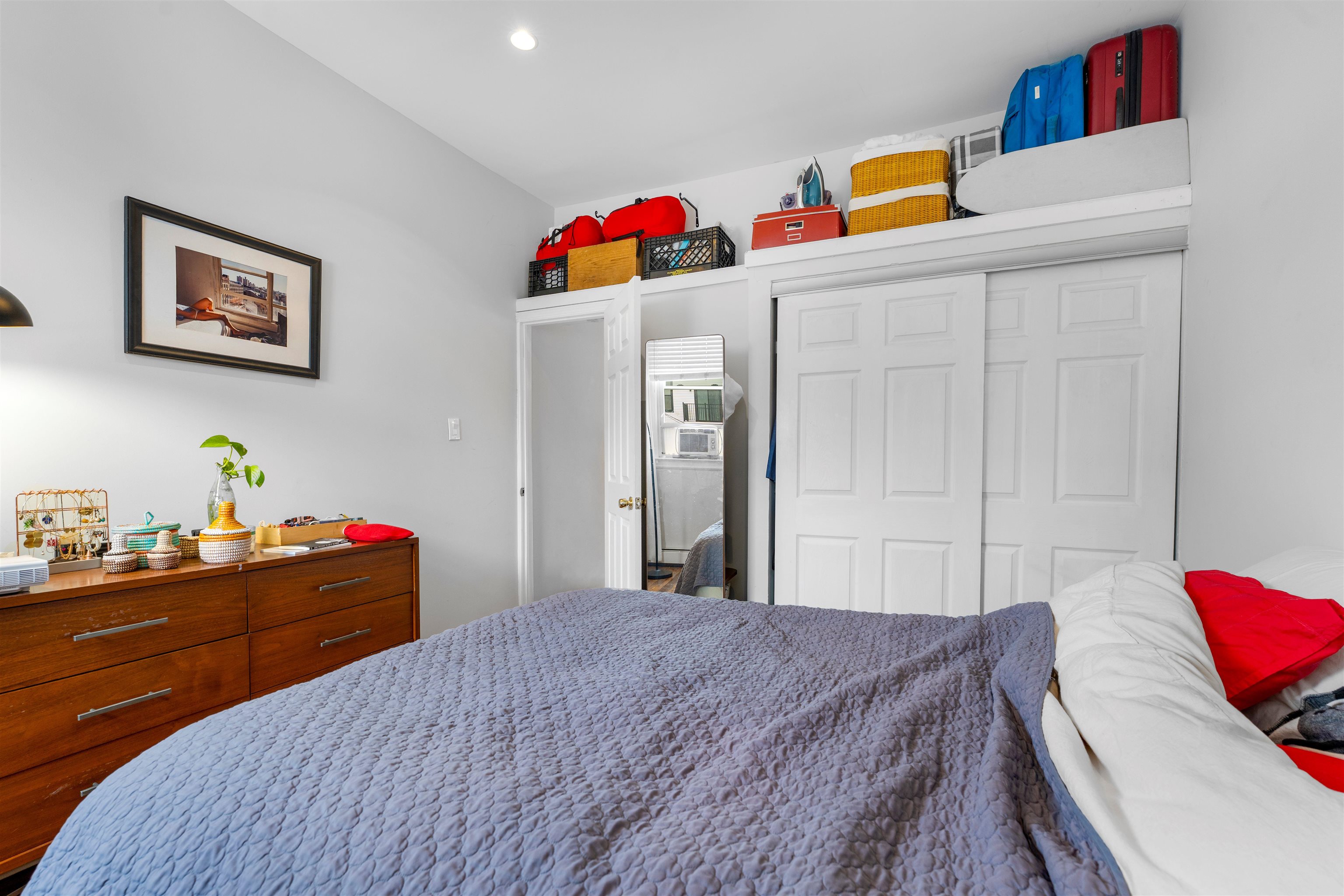 325.5 4TH ST Unit: 2