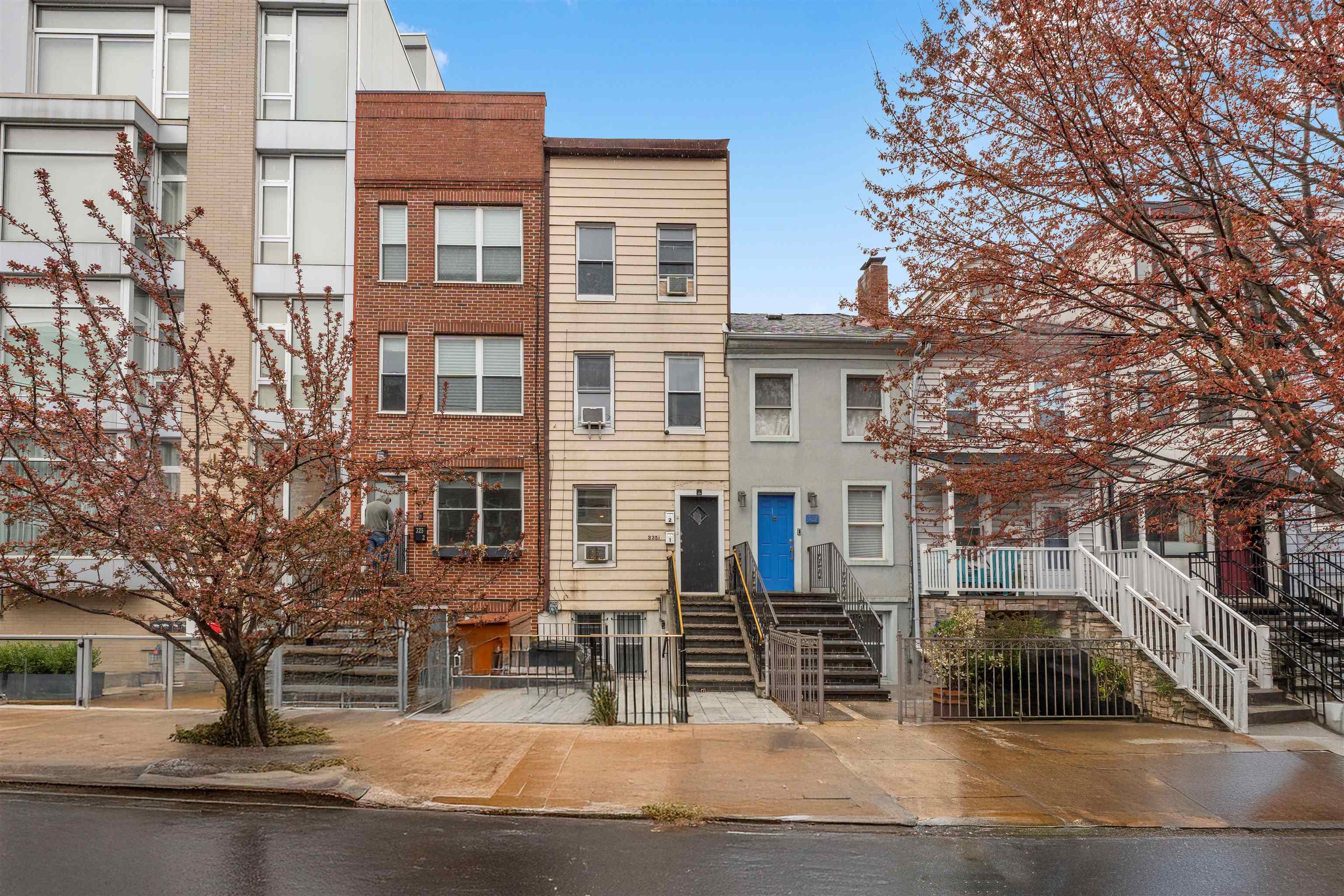 325.5 4TH ST Unit: 2