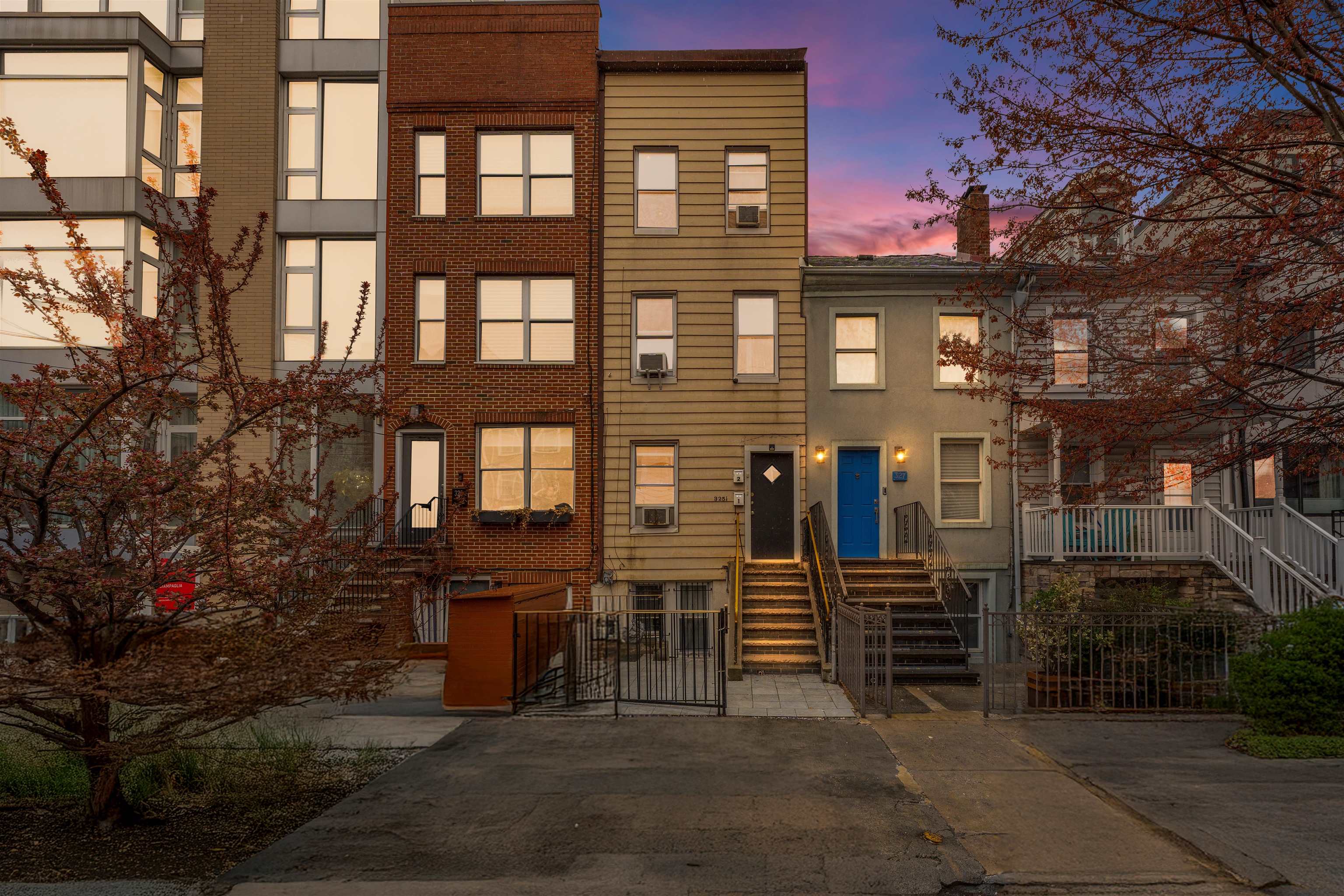 325.5 4TH ST Unit: 2