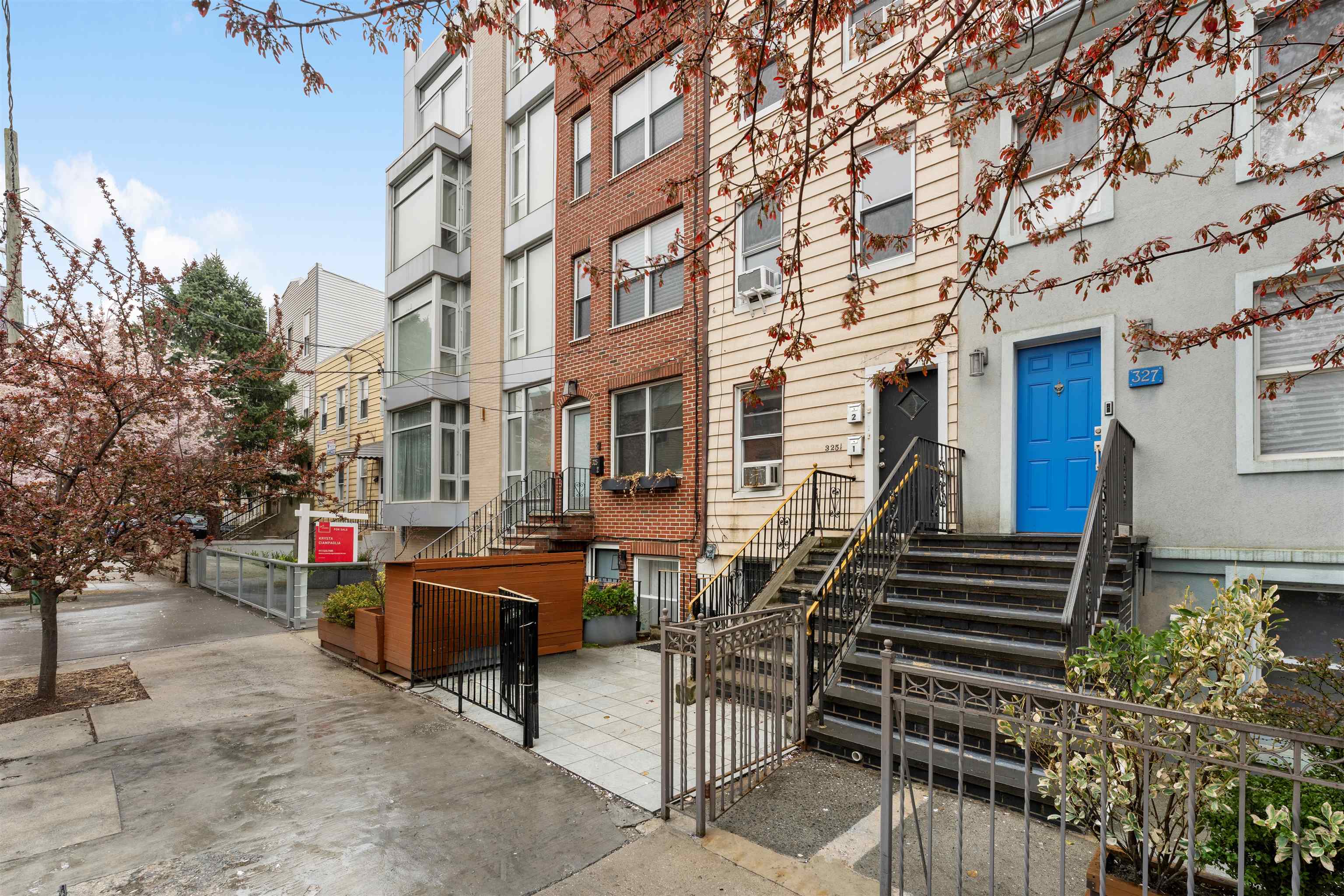 325.5 4TH ST Unit: 2