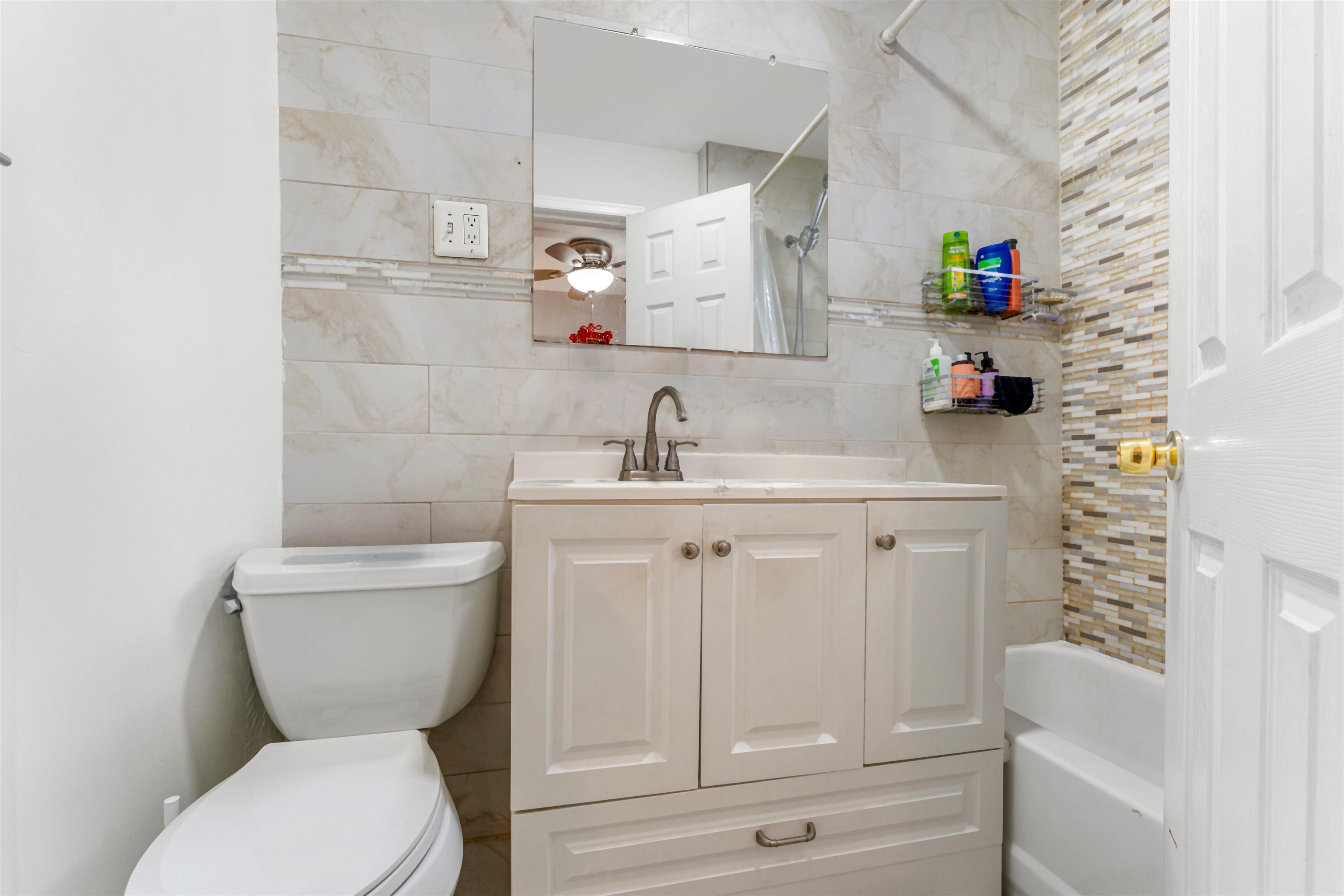 325.5 4TH ST Unit: 2