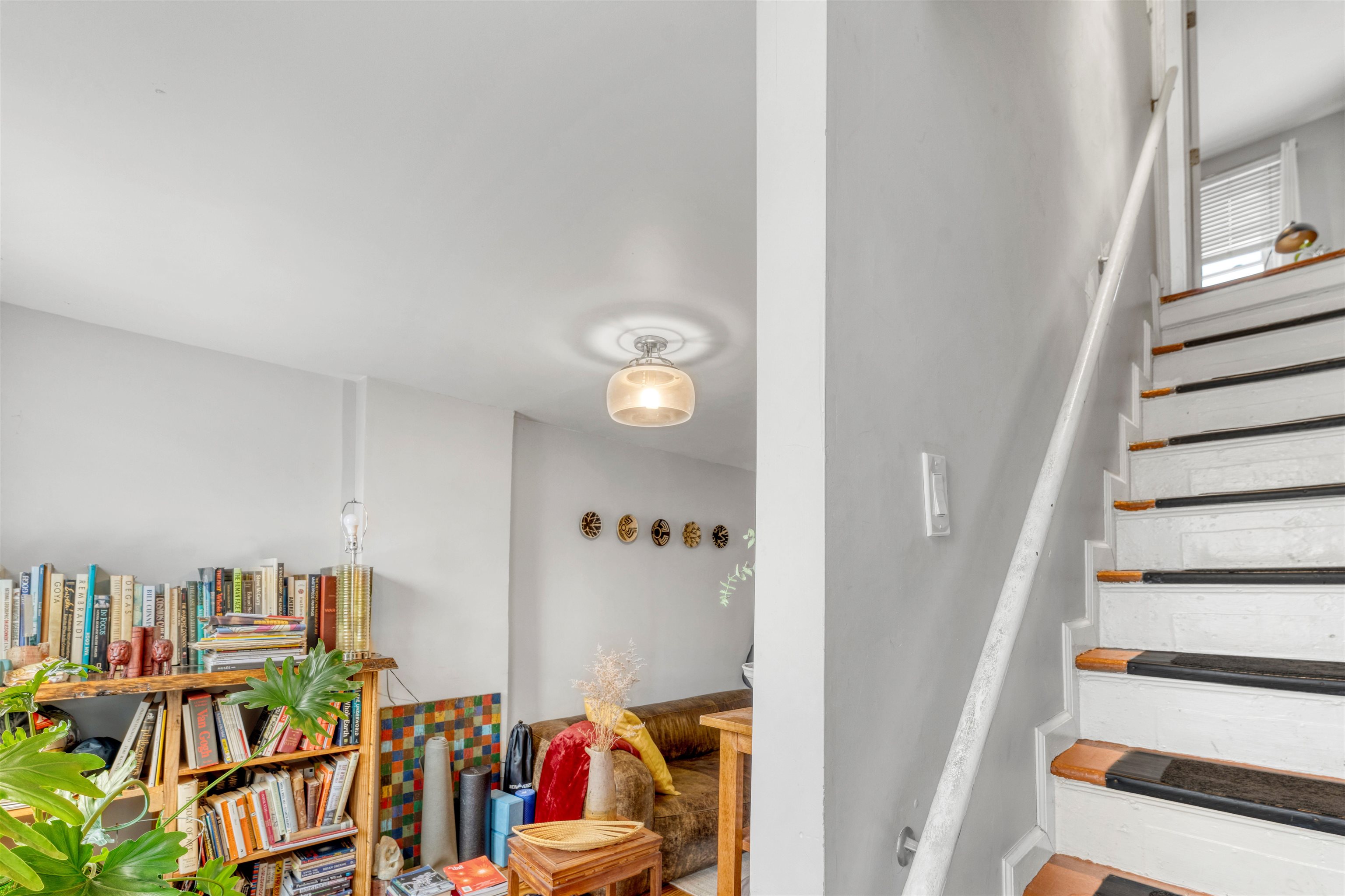 325.5 4TH ST Unit: 2
