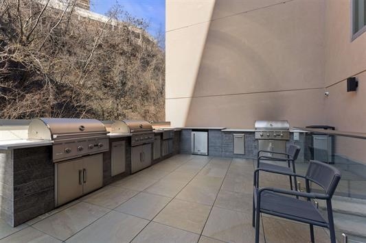 8701 CHURCHILL RD Unit: 1401