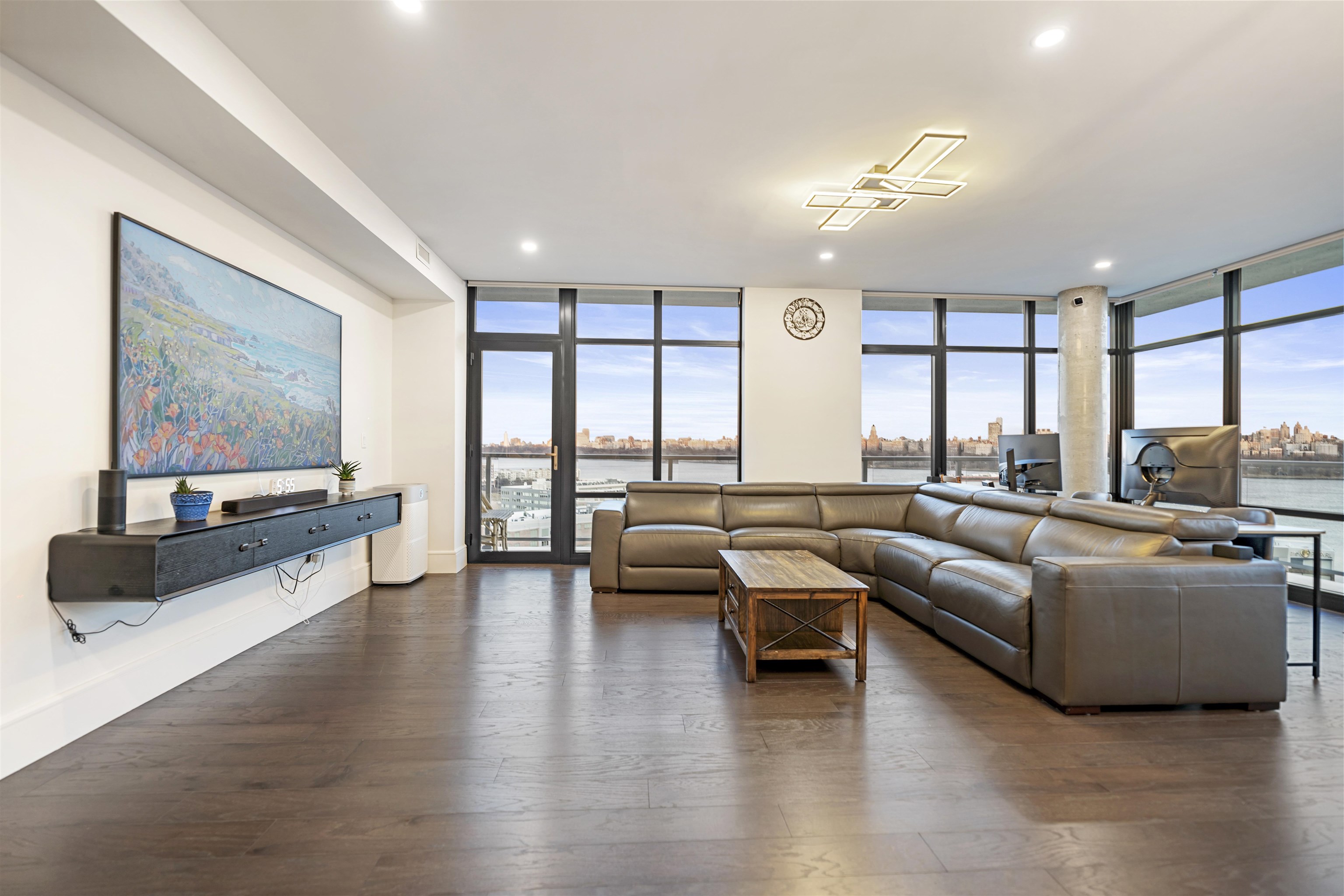 8701 CHURCHILL RD Unit: 1401