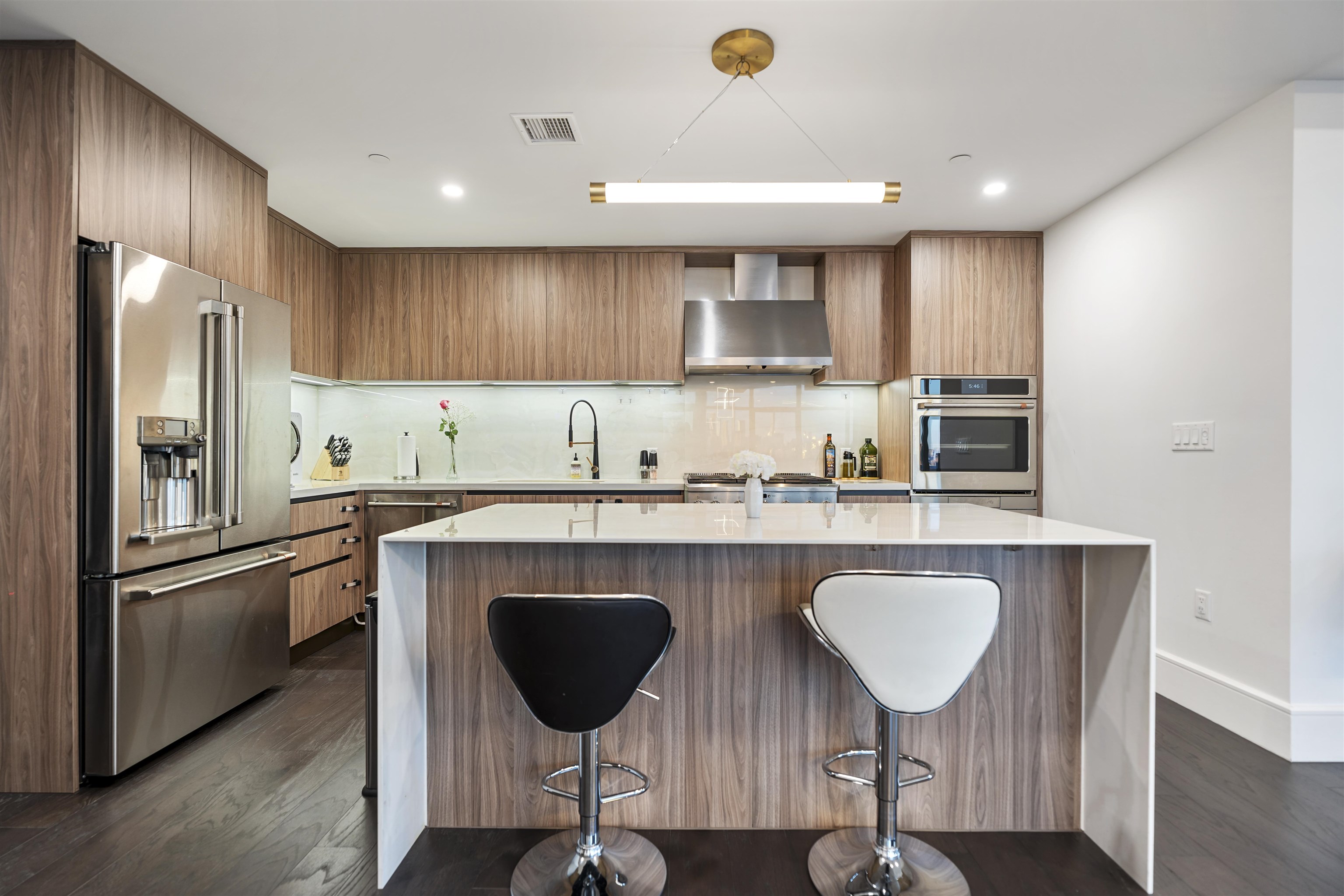 8701 CHURCHILL RD Unit: 1401