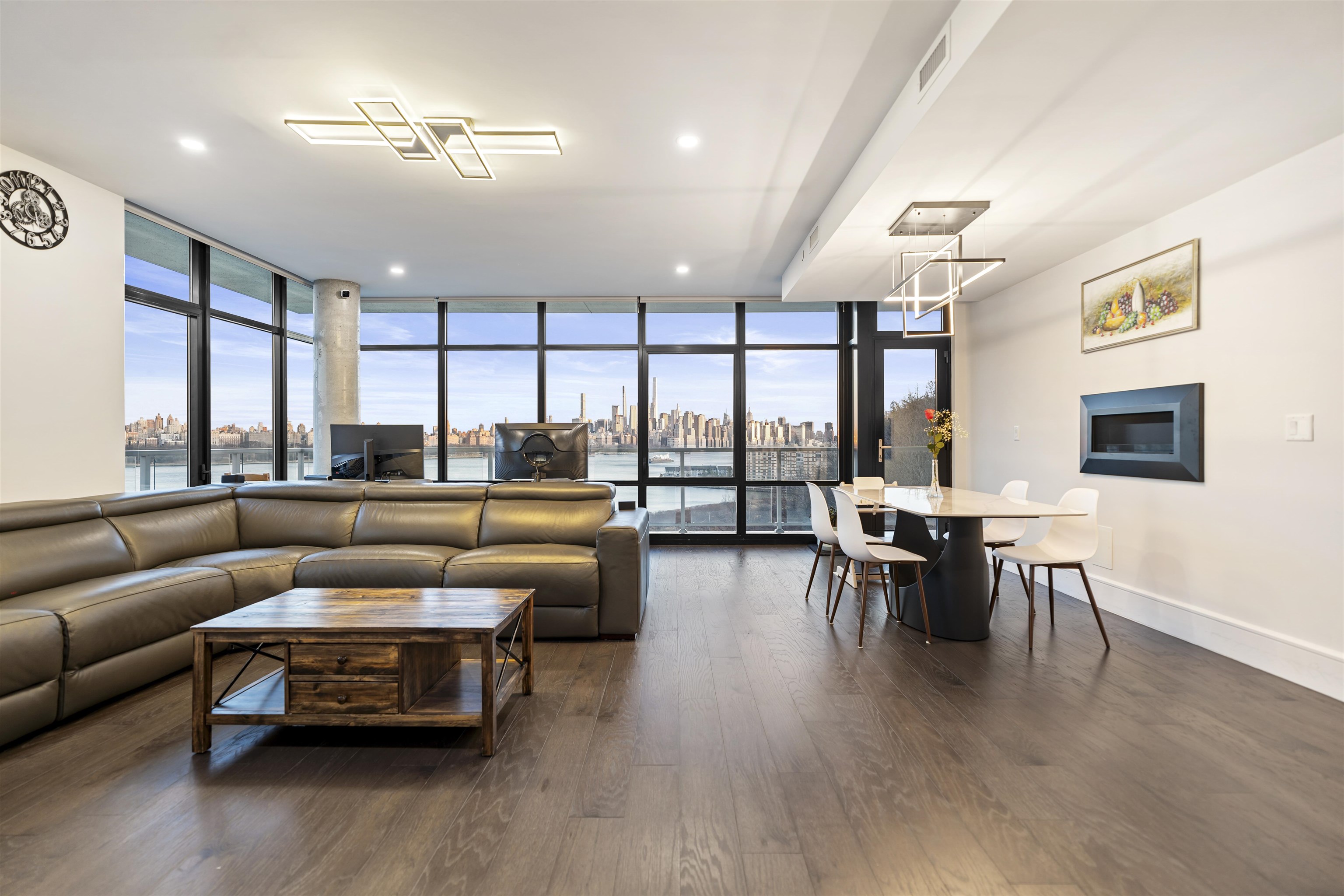 8701 CHURCHILL RD Unit: 1401