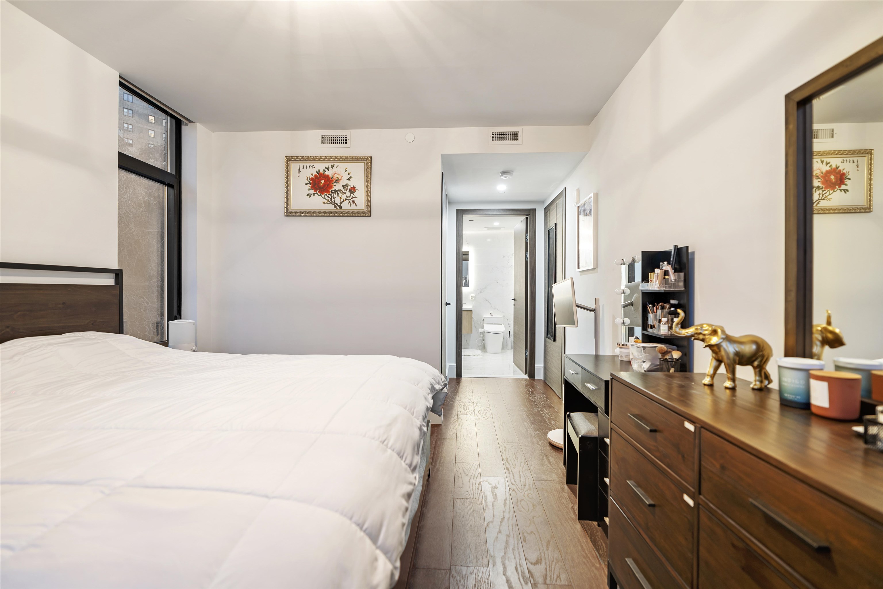 8701 CHURCHILL RD Unit: 1401