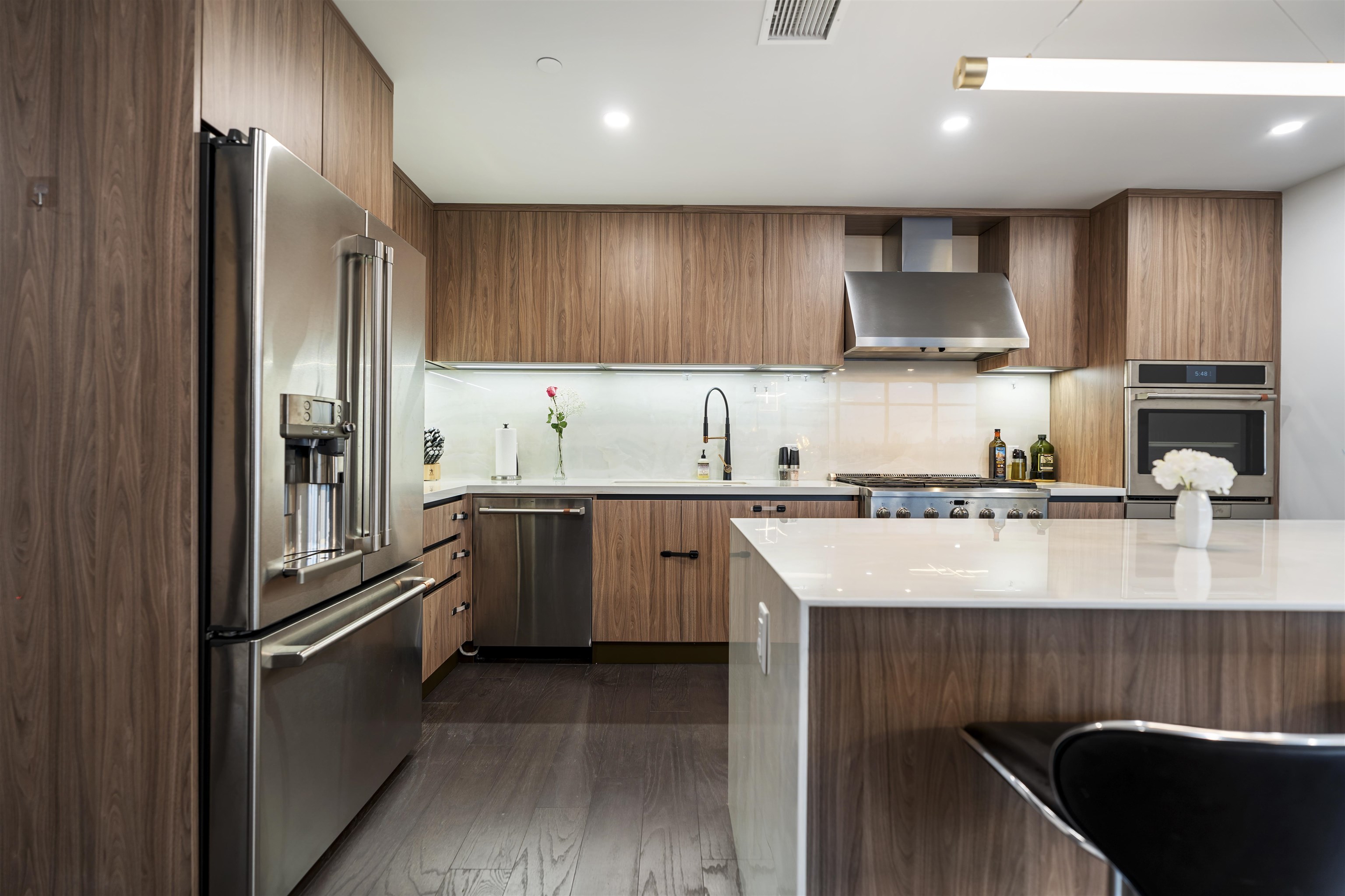 8701 CHURCHILL RD Unit: 1401