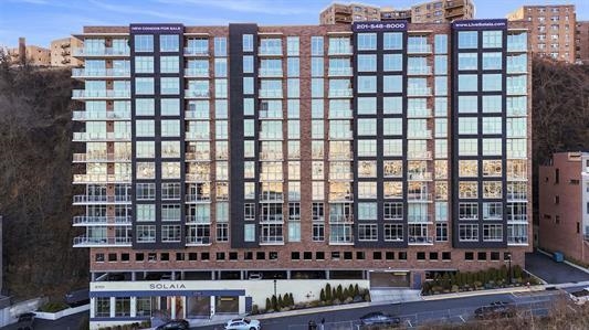 8701 CHURCHILL RD Unit: 1401