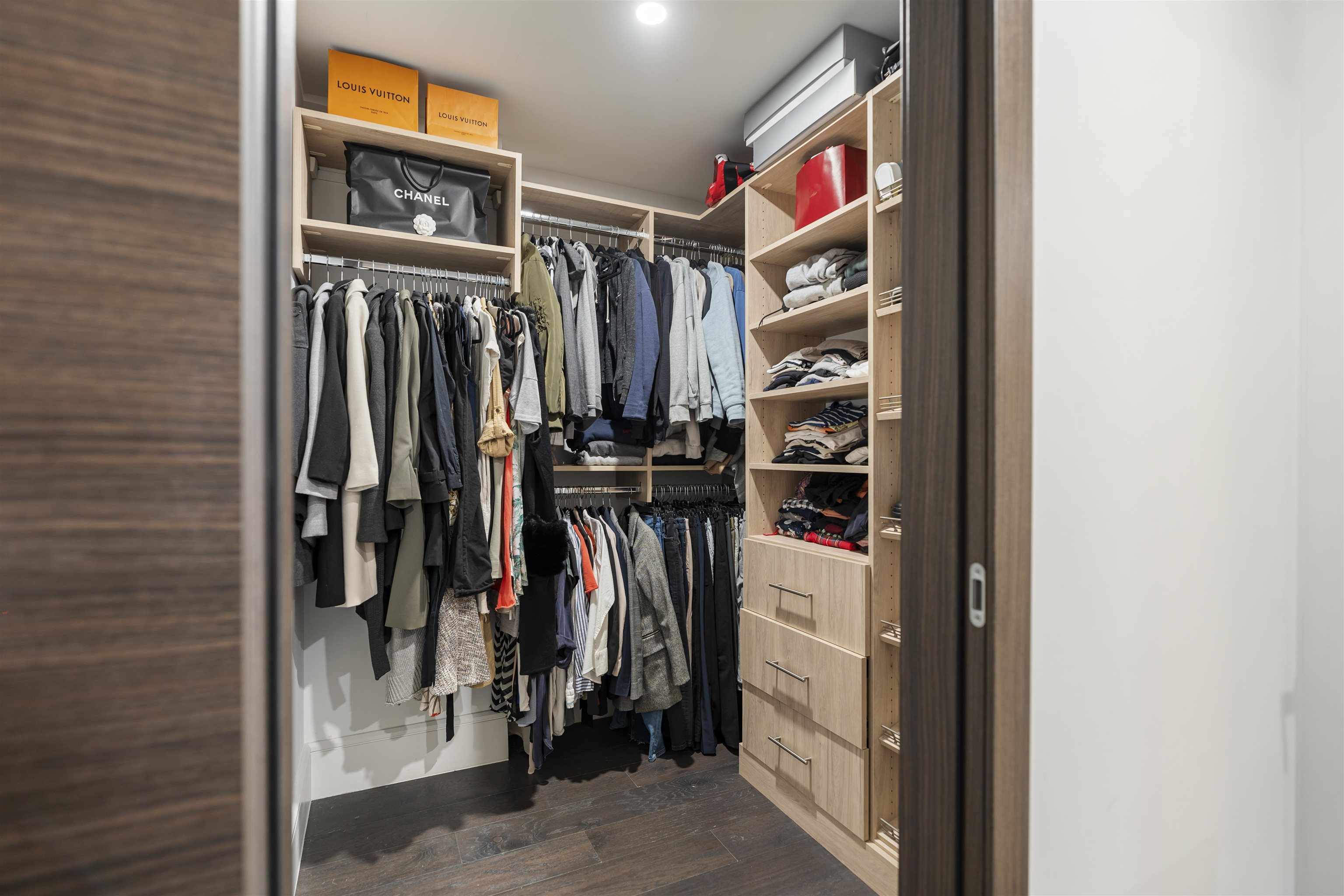 8701 CHURCHILL RD Unit: 1401