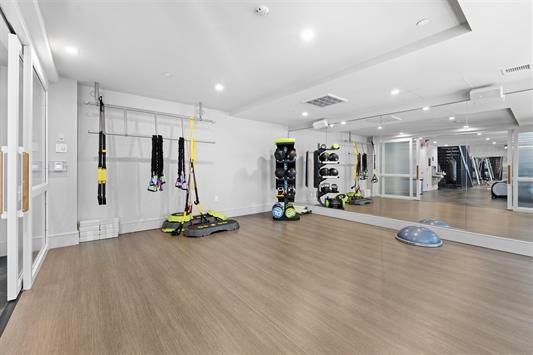 8701 CHURCHILL RD Unit: 1401