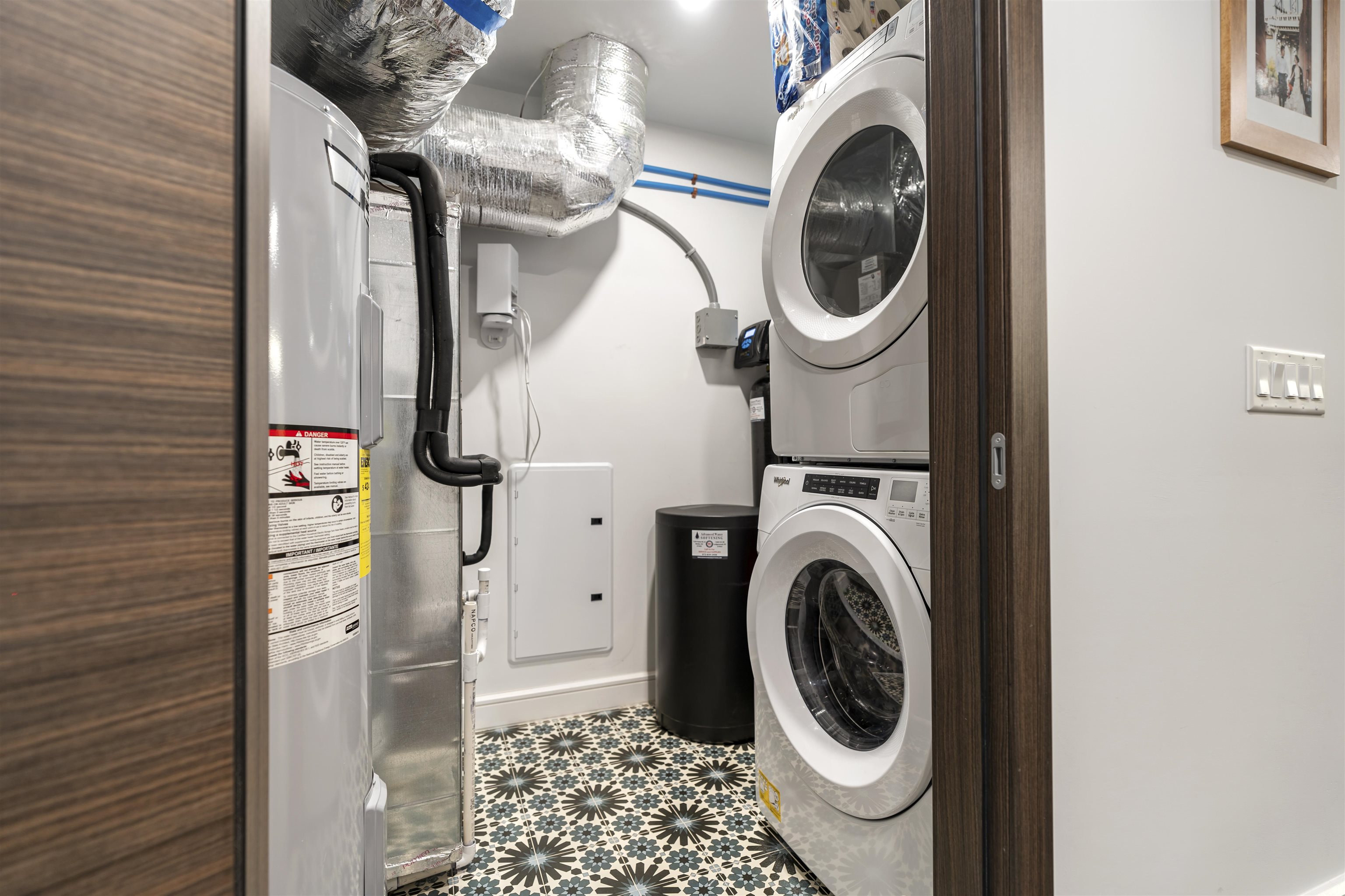8701 CHURCHILL RD Unit: 1401