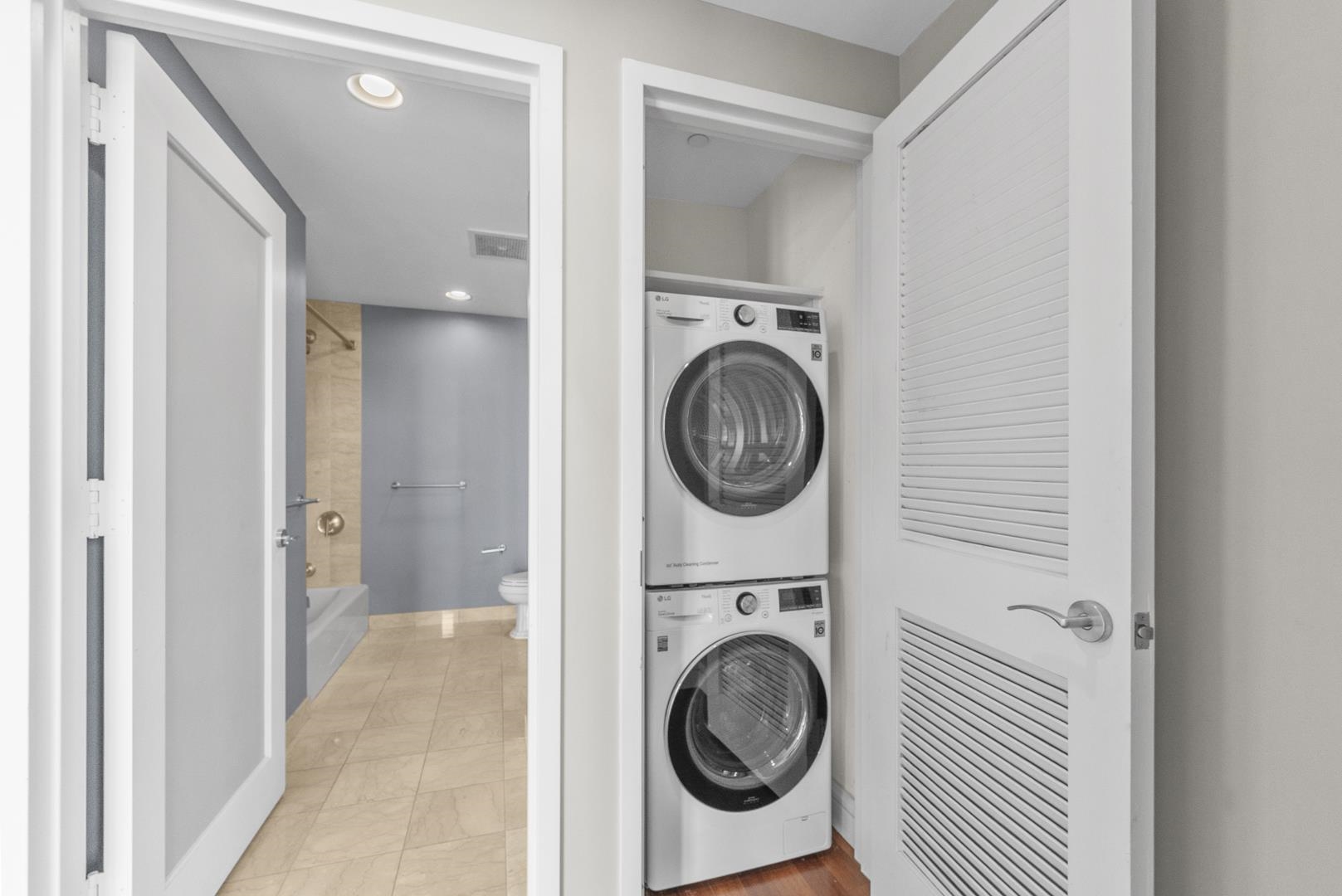 8100 RIVER RD Unit: 715