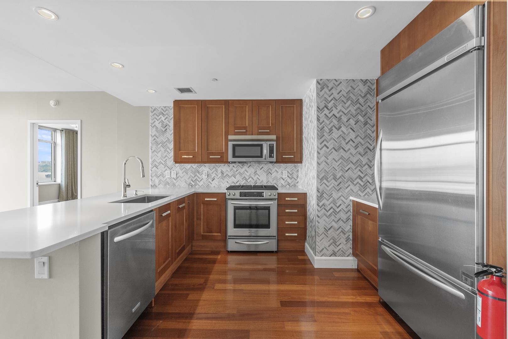 8100 RIVER RD Unit: 715