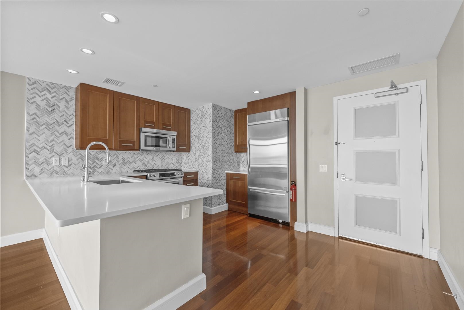 8100 RIVER RD Unit: 715