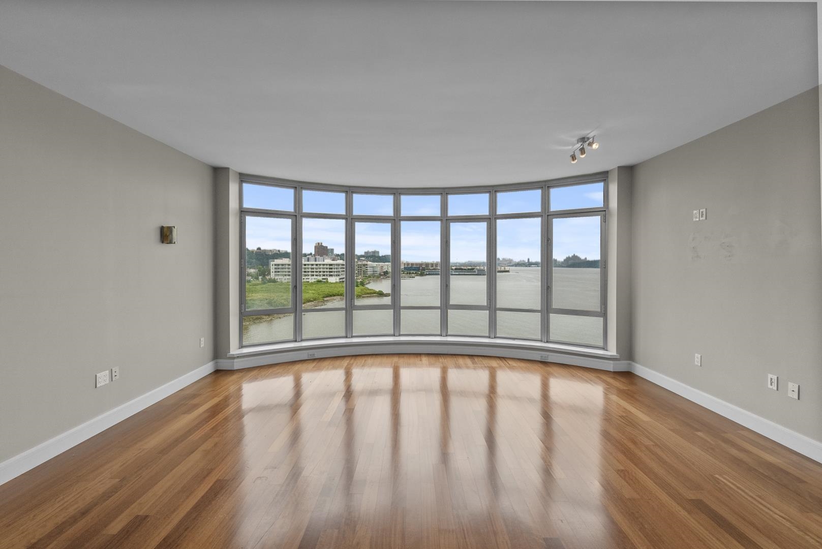 8100 RIVER RD Unit: 715