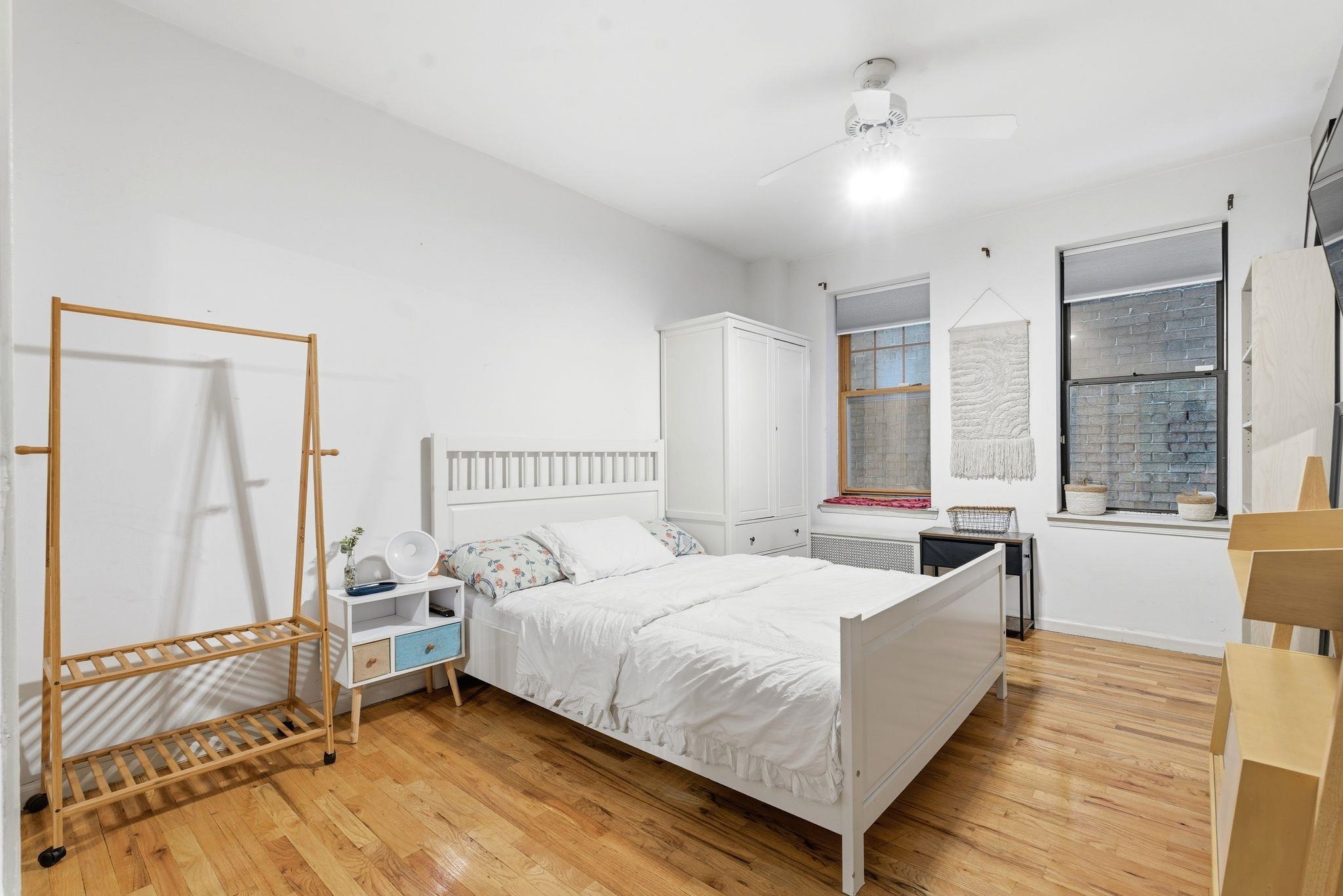 883 BLVD EAST Unit: 1F