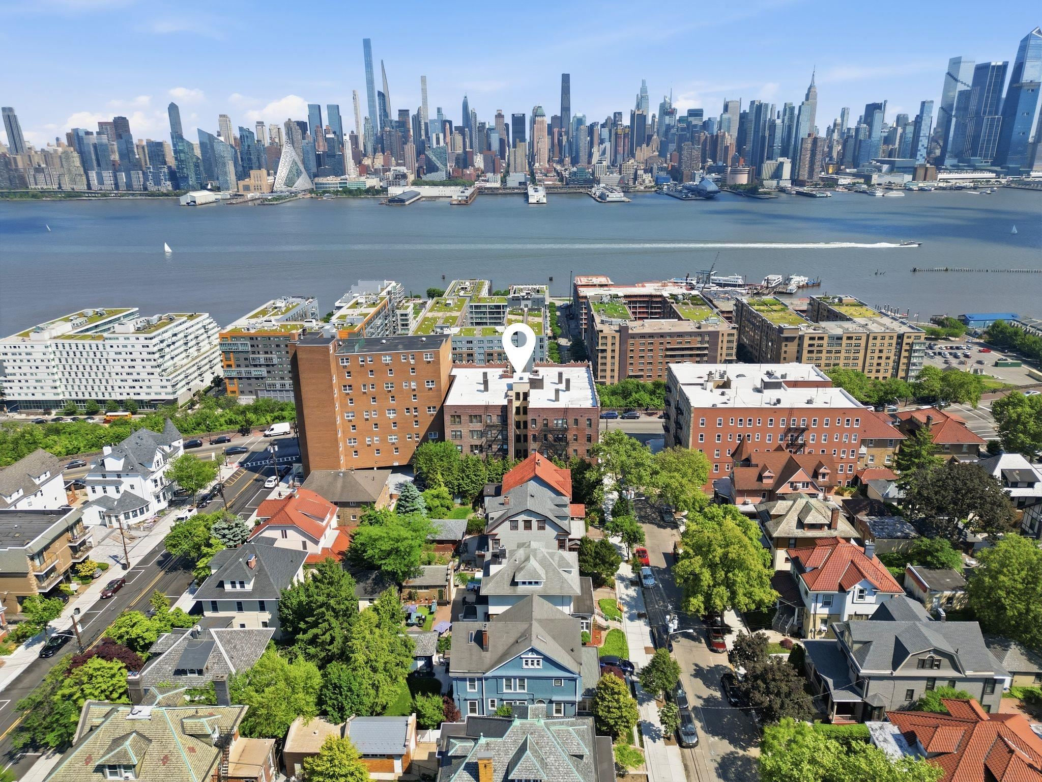 883 BLVD EAST Unit: 1F