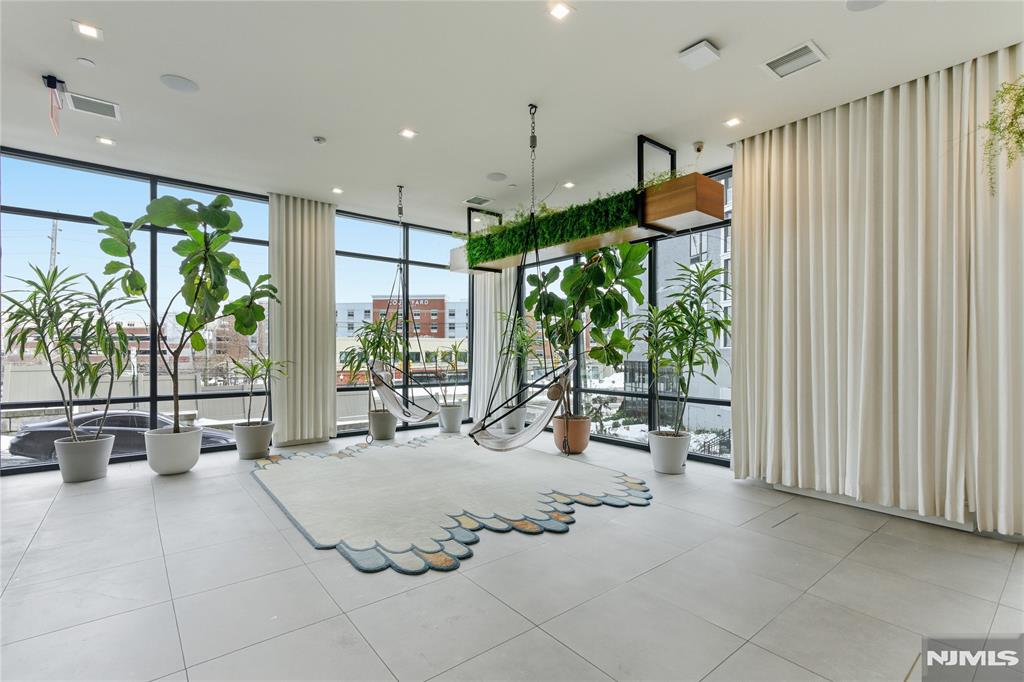 8701 Churchill Road 1401