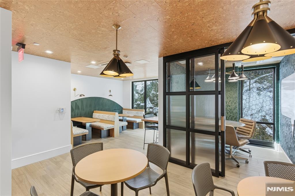 8701 Churchill Road 1401