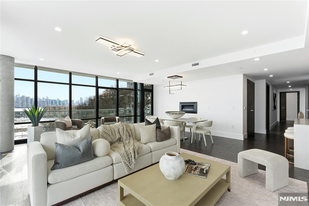 8701 Churchill Road 1401