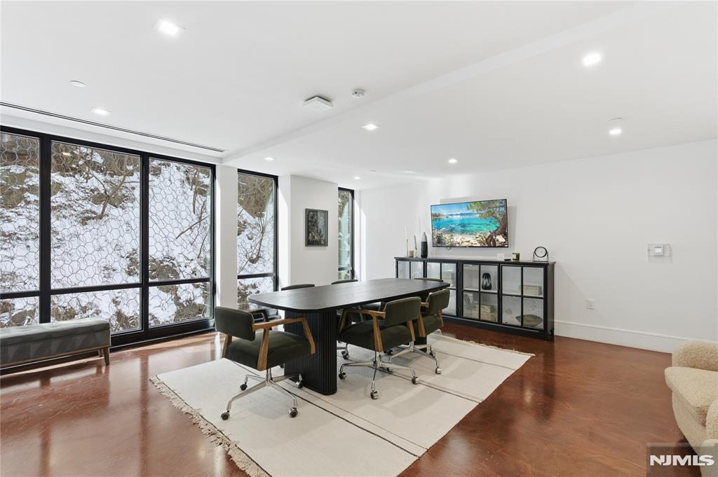 8701 Churchill Road 1401