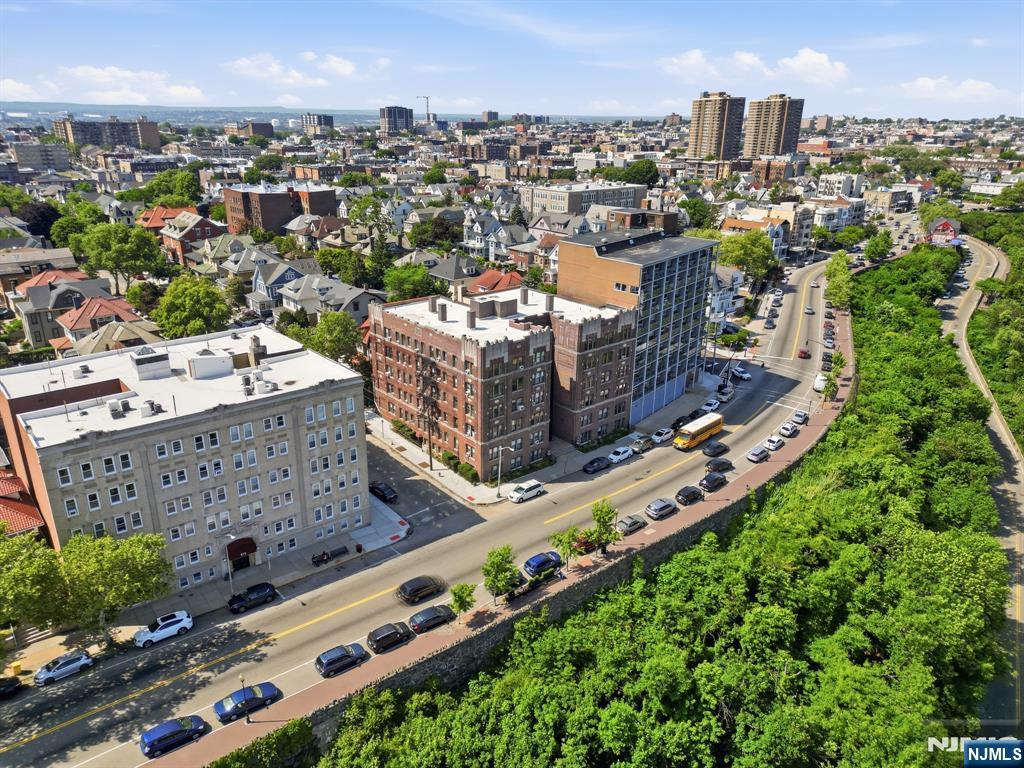883 Boulevard 1F