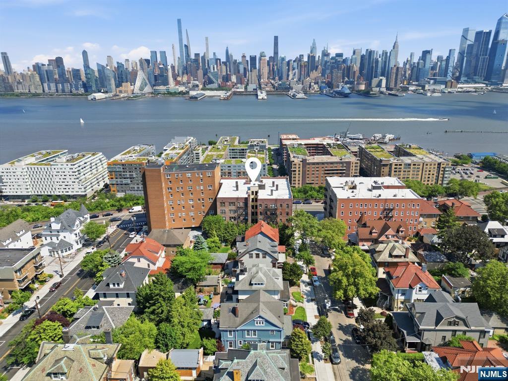 883 Boulevard 1F