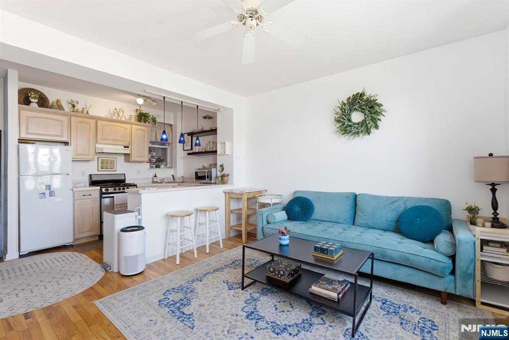 883 Boulevard 1F