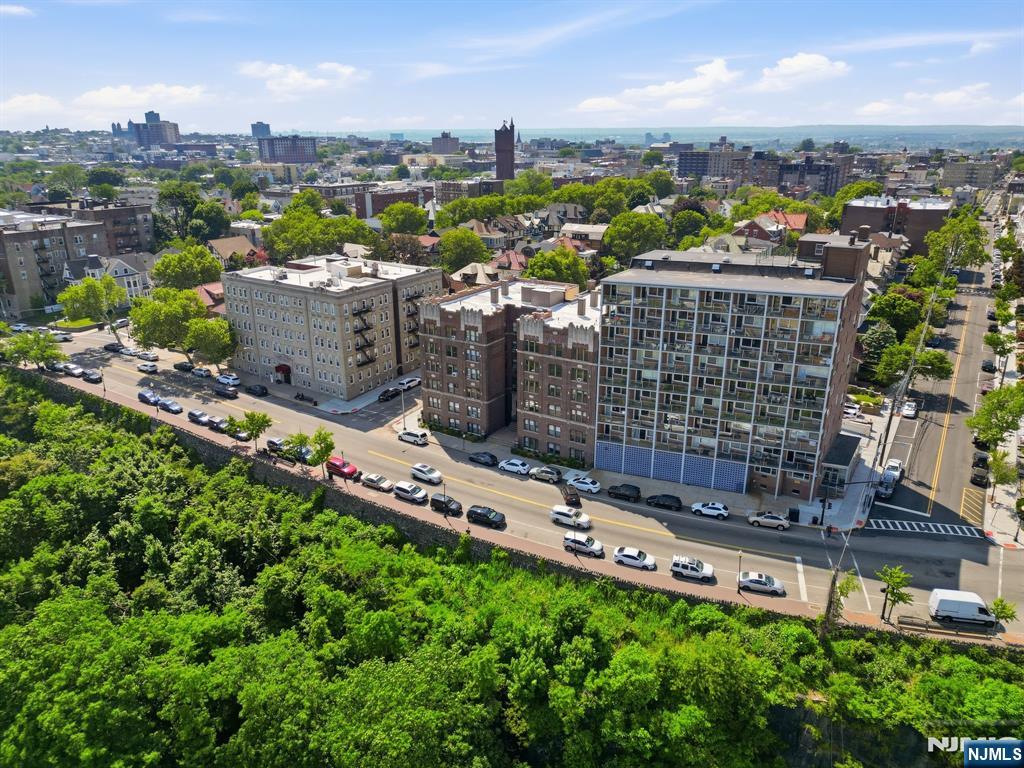 883 Boulevard 1F