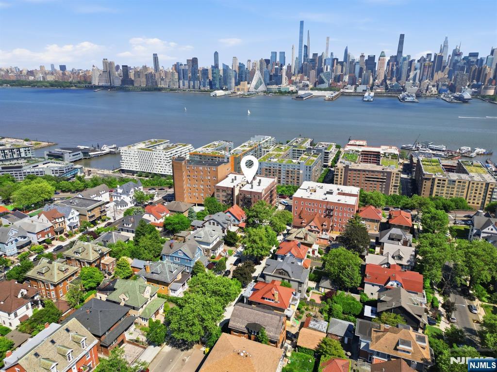 883 Boulevard 1F