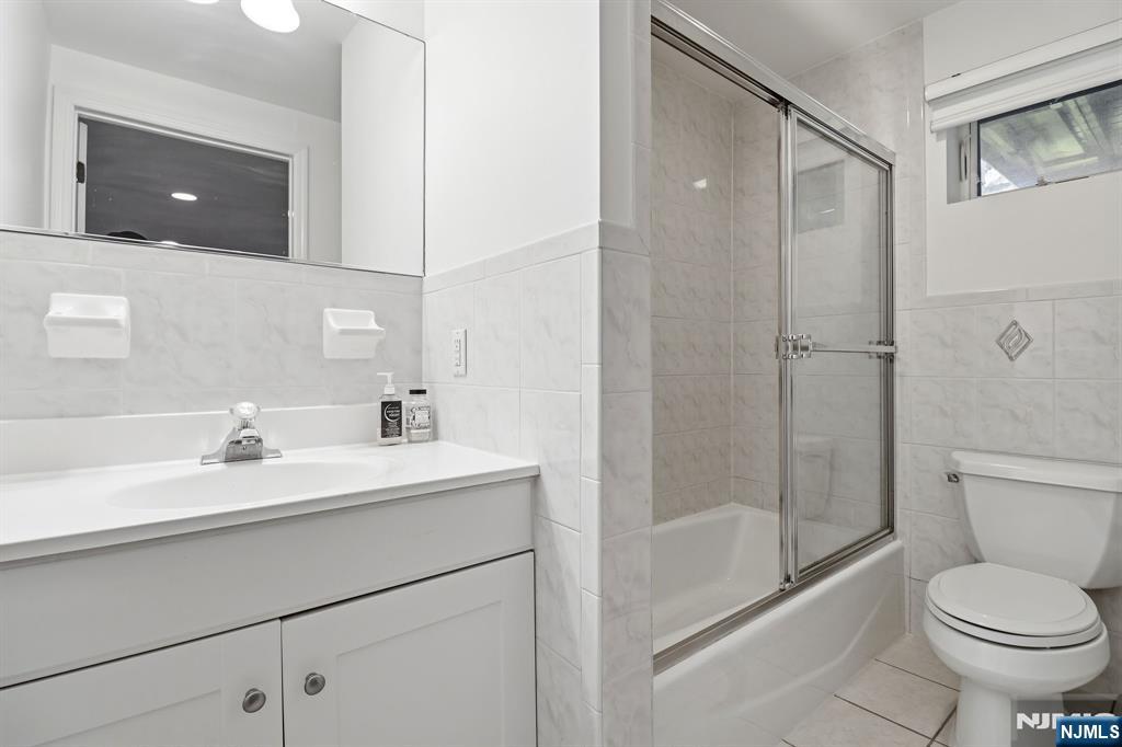 123 Hickory B