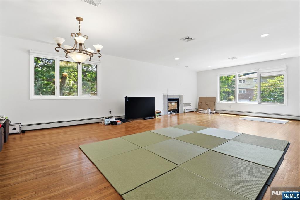 123 Hickory B