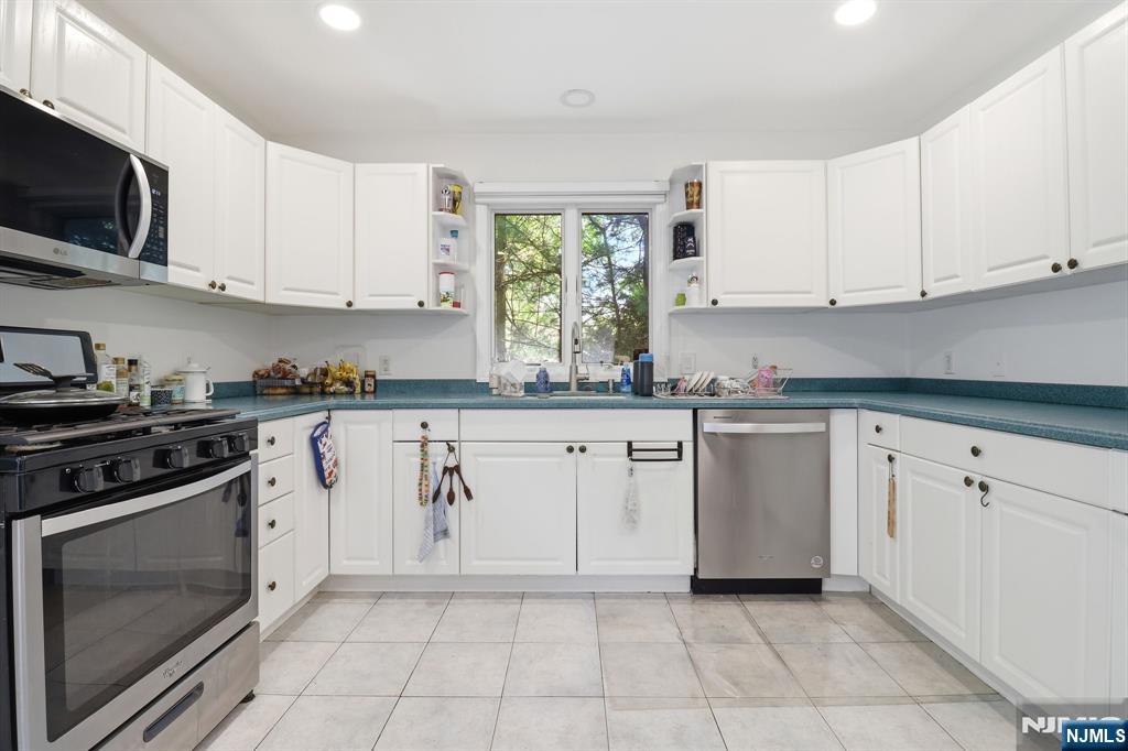 123 Hickory B
