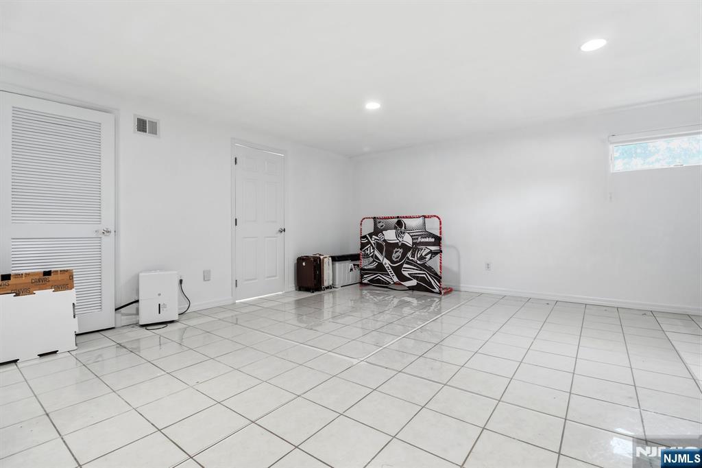 123 Hickory B