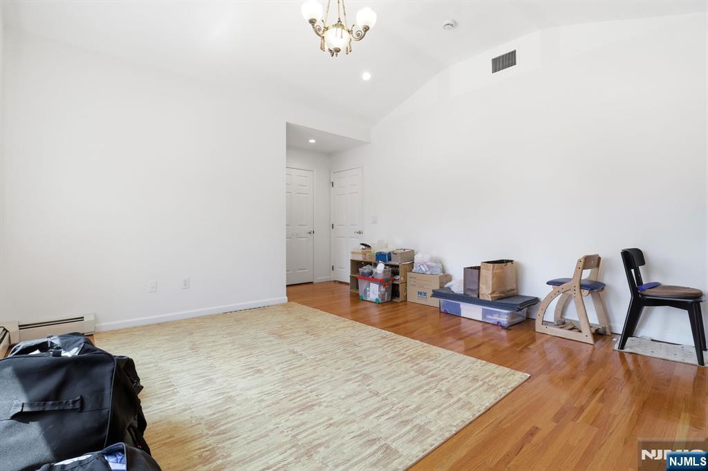 123 Hickory B