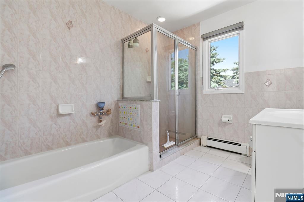 123 Hickory B