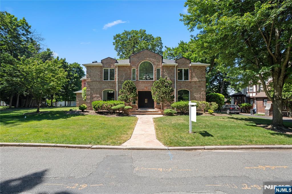 30 Creston Avenue