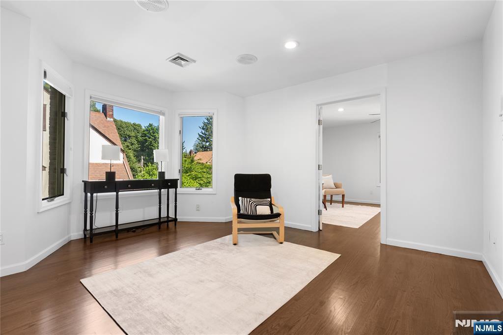 30 Creston Avenue